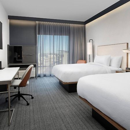 ホテル Courtyard By Marriott Indianapolis プレインフィールド エクステリア 写真