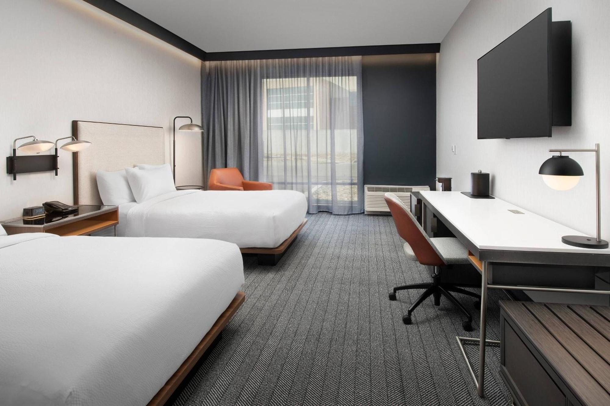 ホテル Courtyard By Marriott Indianapolis プレインフィールド エクステリア 写真