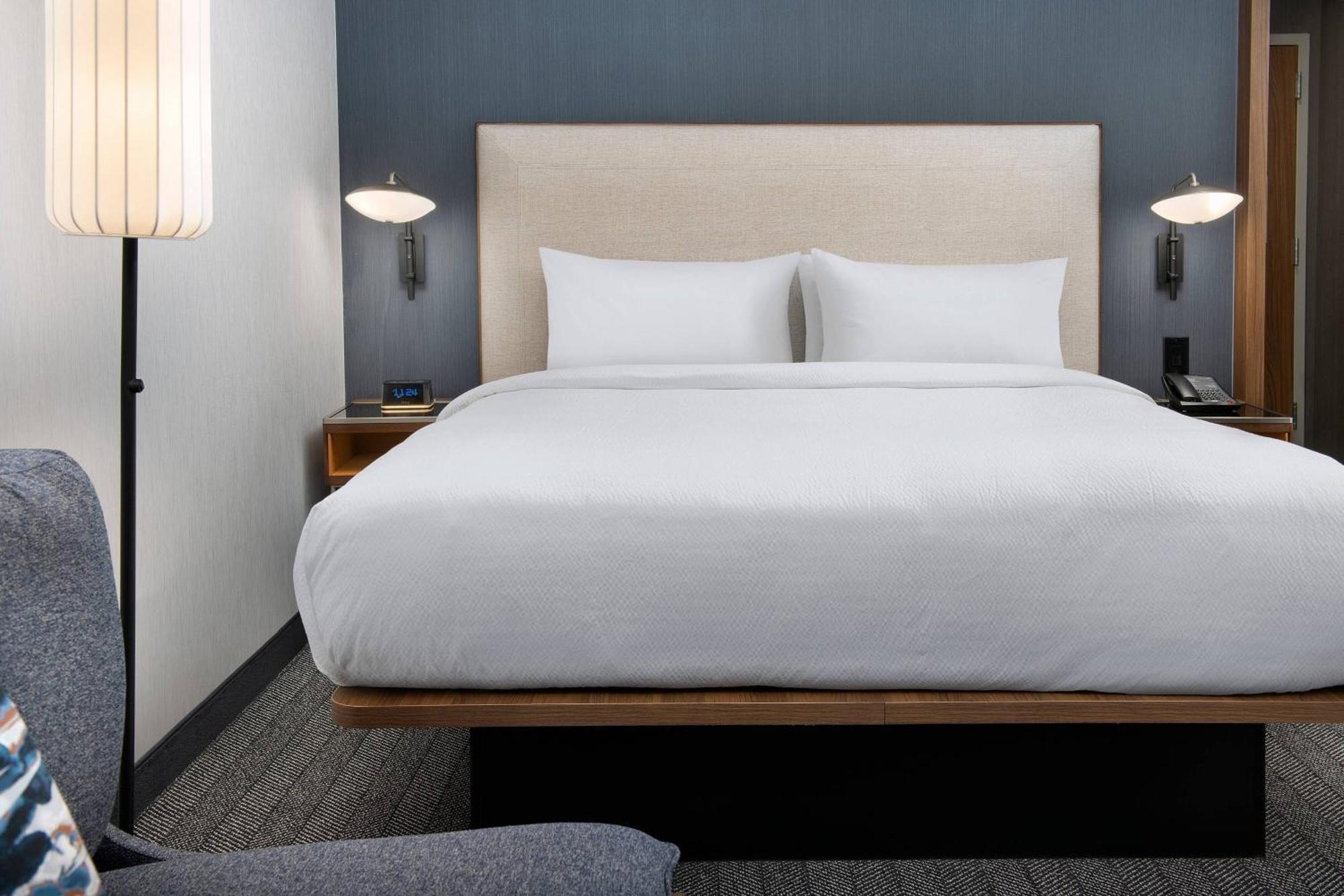 ホテル Courtyard By Marriott Indianapolis プレインフィールド エクステリア 写真