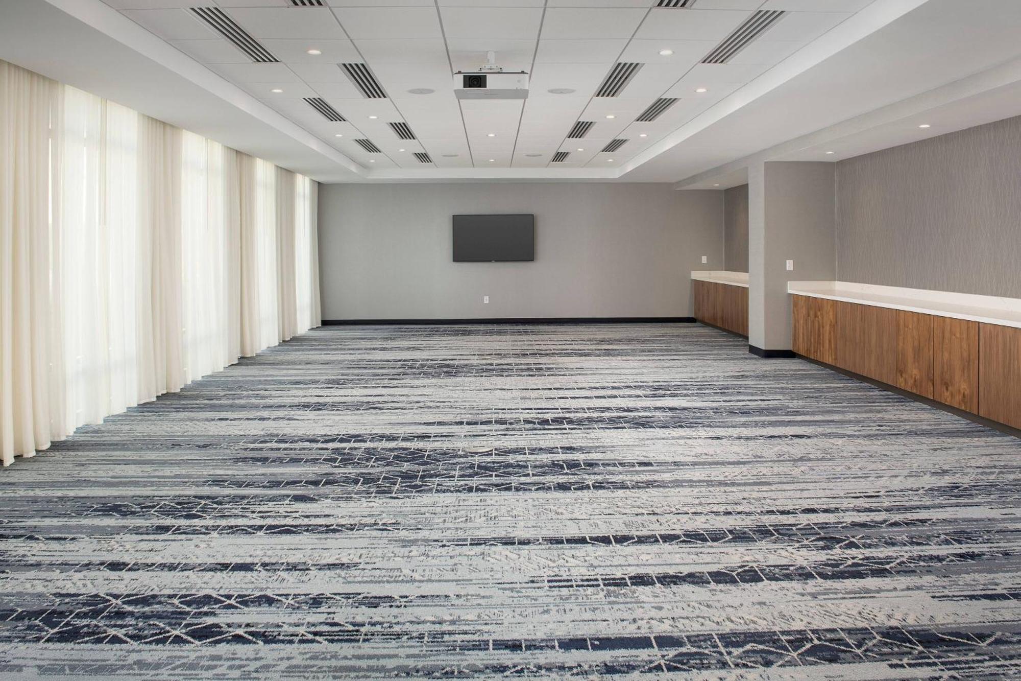 ホテル Courtyard By Marriott Indianapolis プレインフィールド エクステリア 写真